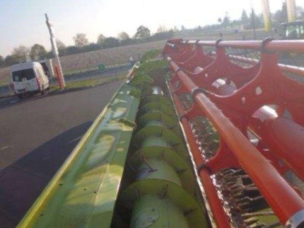 CLAAS Vario 1200 reaper - Photo 3