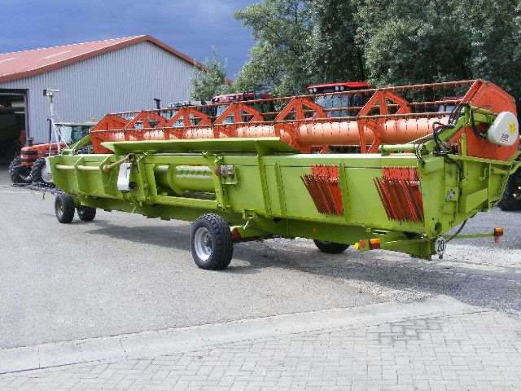 CLAAS C 900 CAC reaper - Photo 2