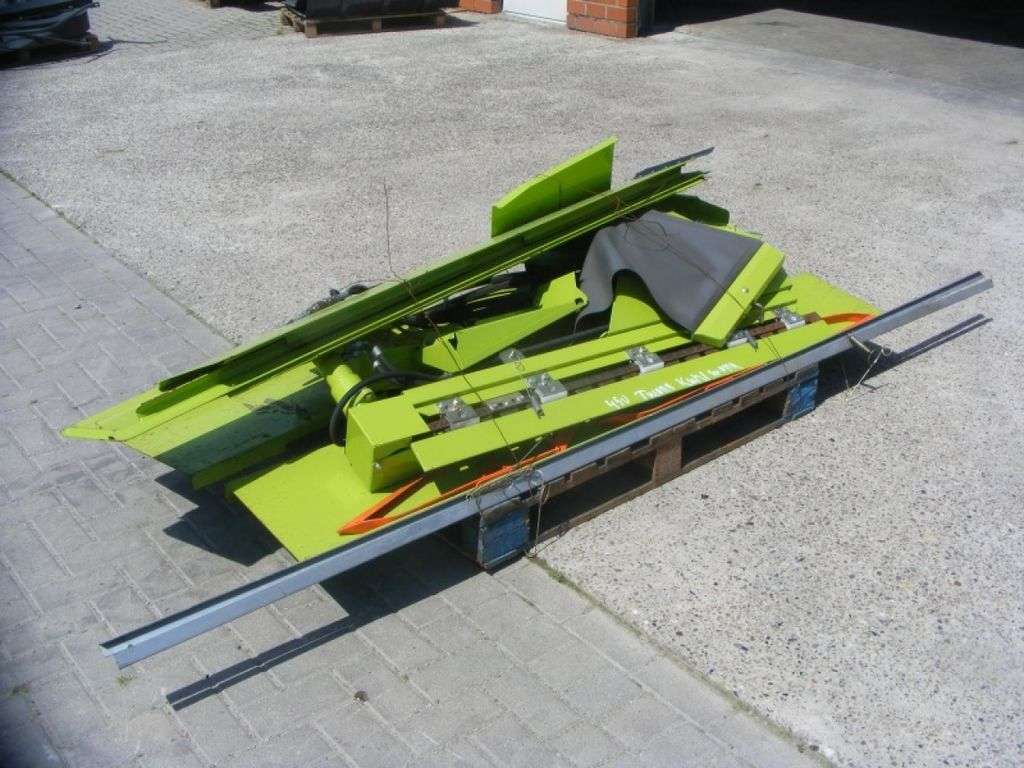 CLAAS Rapsausrüstung zum V600 reaper