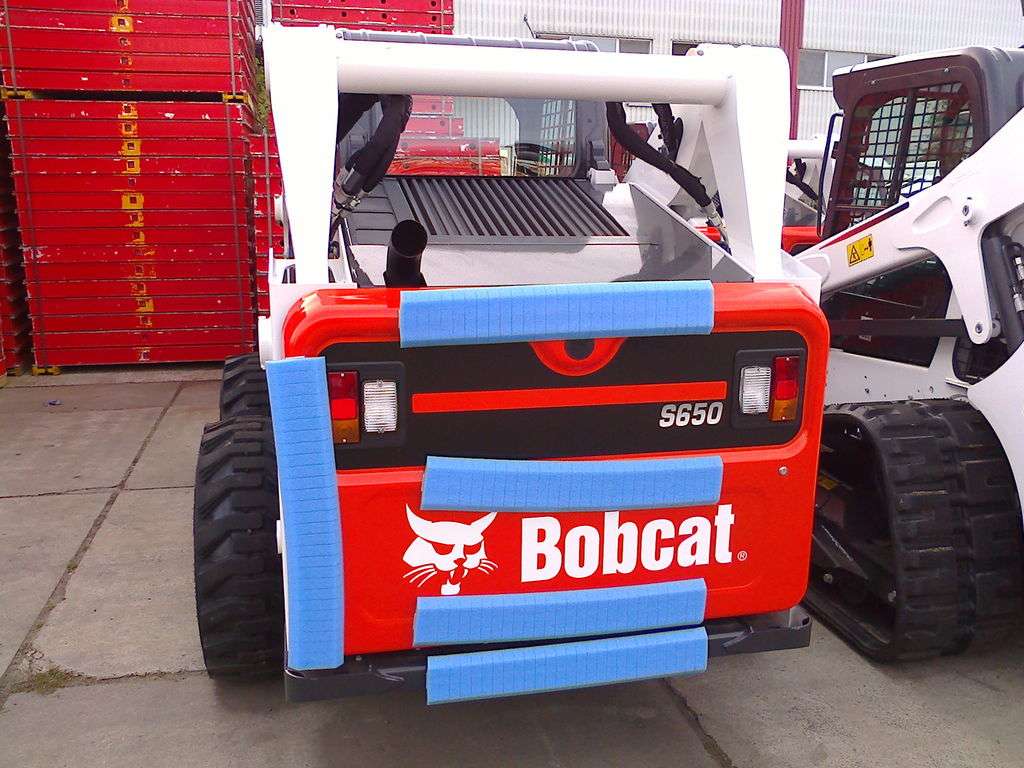 BOBCAT S650 skid steer - Photo 12