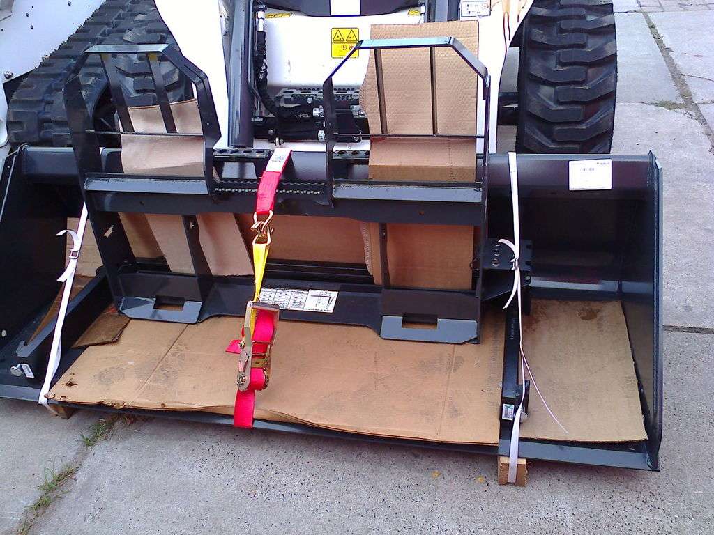 BOBCAT S650 skid steer - Photo 10