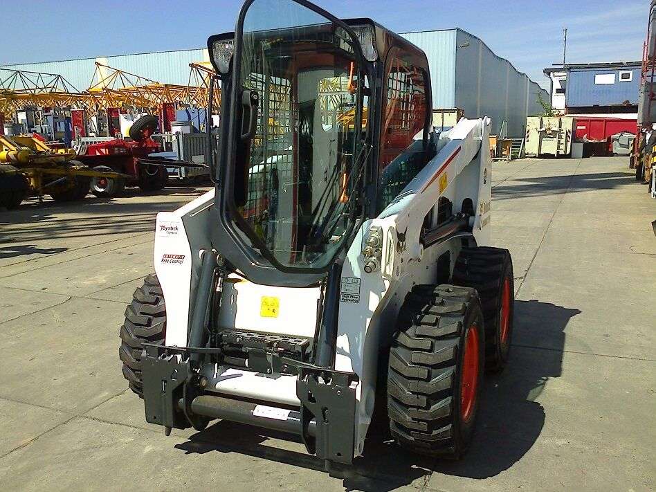 New BOBCAT S630 skid steer - Photo 2