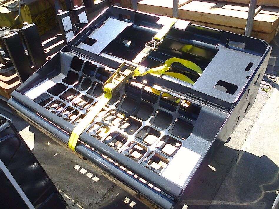 New BOBCAT S630 skid steer - Photo 12