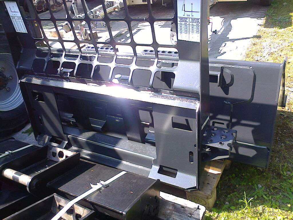 New BOBCAT S630 skid steer - Photo 15