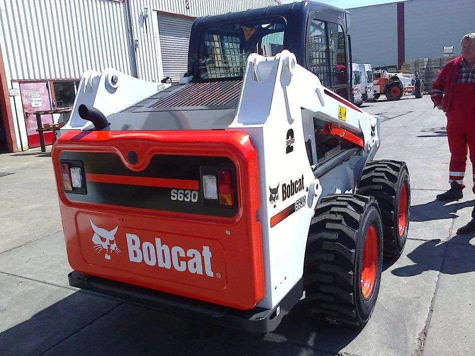 New BOBCAT S630 skid steer - Photo 17