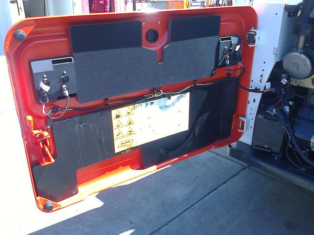 New BOBCAT S630 skid steer - Photo 19