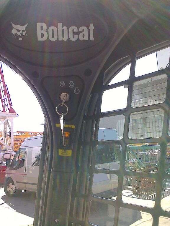 New BOBCAT S630 skid steer - Photo 26