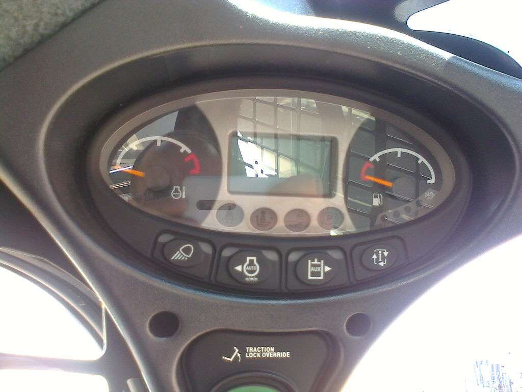 New BOBCAT S630 skid steer - Photo 30