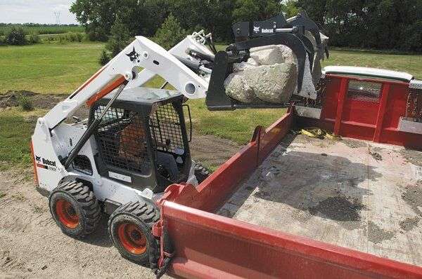 New BOBCAT S630 skid steer - Photo 32