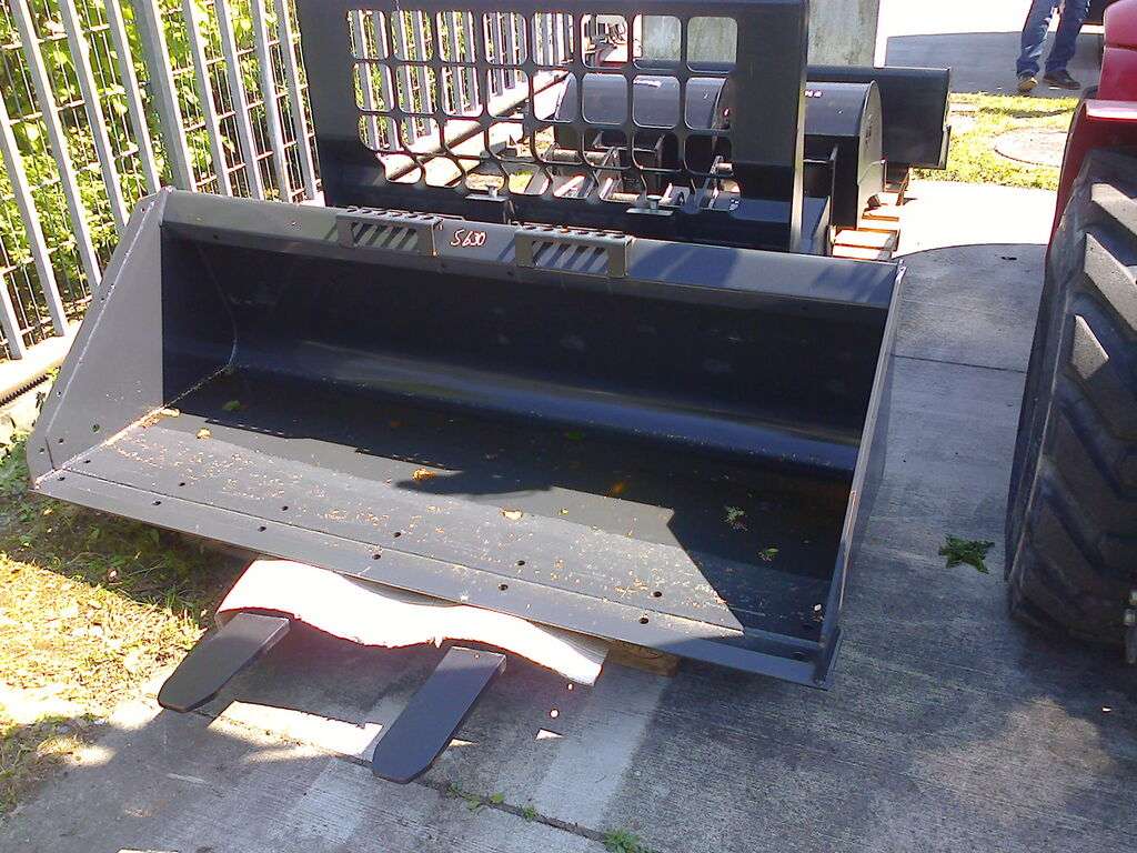 New BOBCAT S630 skid steer - Photo 7