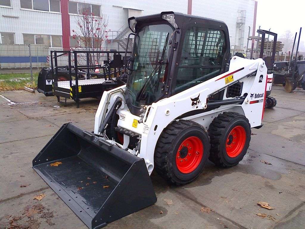 New BOBCAT S450 skid steer - Photo 2