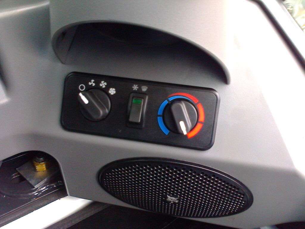 New BOBCAT S450 skid steer - Photo 21