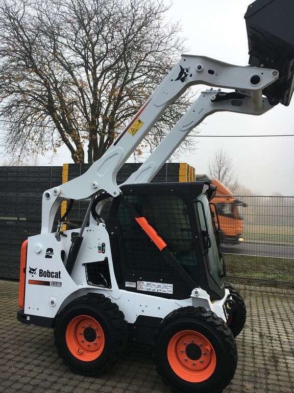 New BOBCAT S 590 skid steer - Photo 7