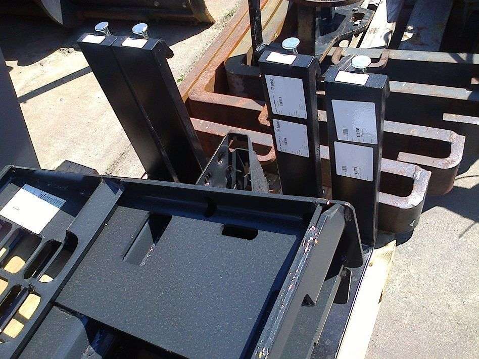 New BOBCAT S 590 skid steer - Photo 10