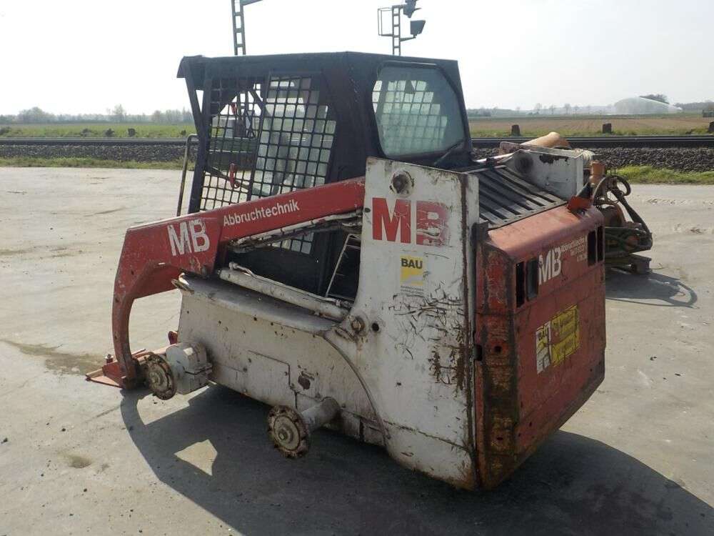 BOBCAT Skidsteer Loader skid steer for sale by auction - Photo 2