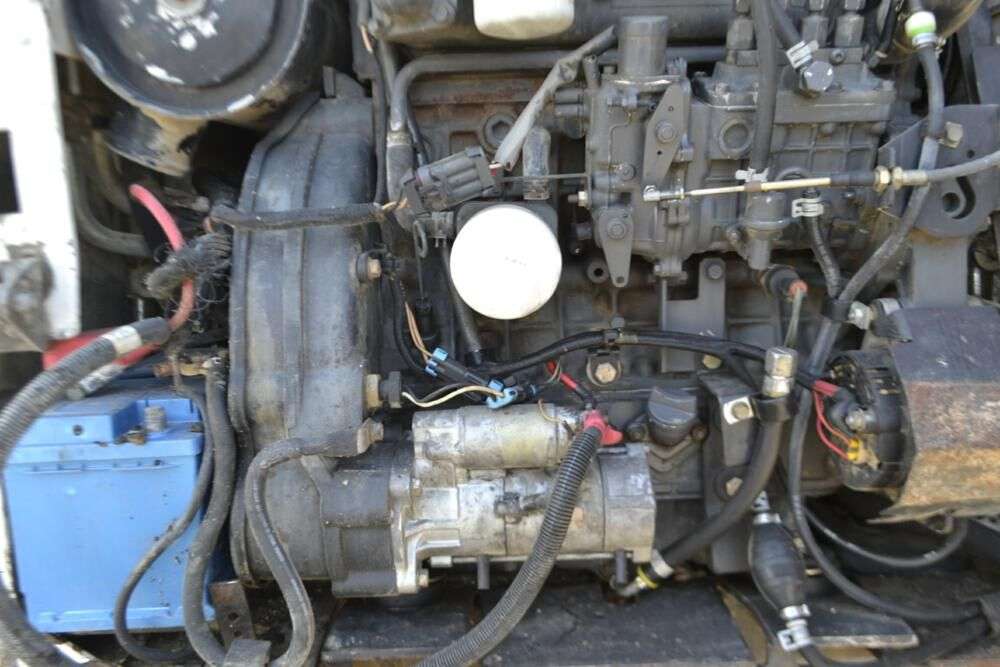 BOBCAT S250 skid steer for sale by auction - Photo 10