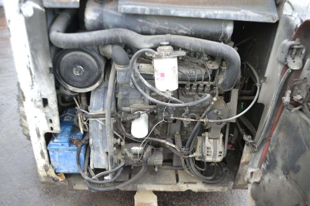 BOBCAT S250 skid steer for sale by auction - Photo 9