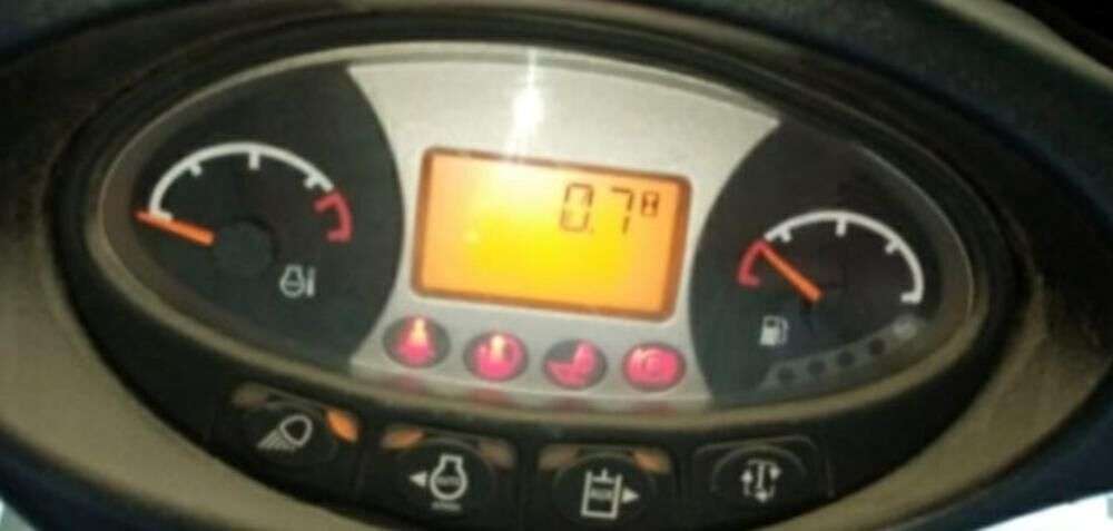 BOBCAT S450 skid steer for sale by auction - Photo 6