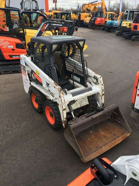BOBCAT S100 skid steer