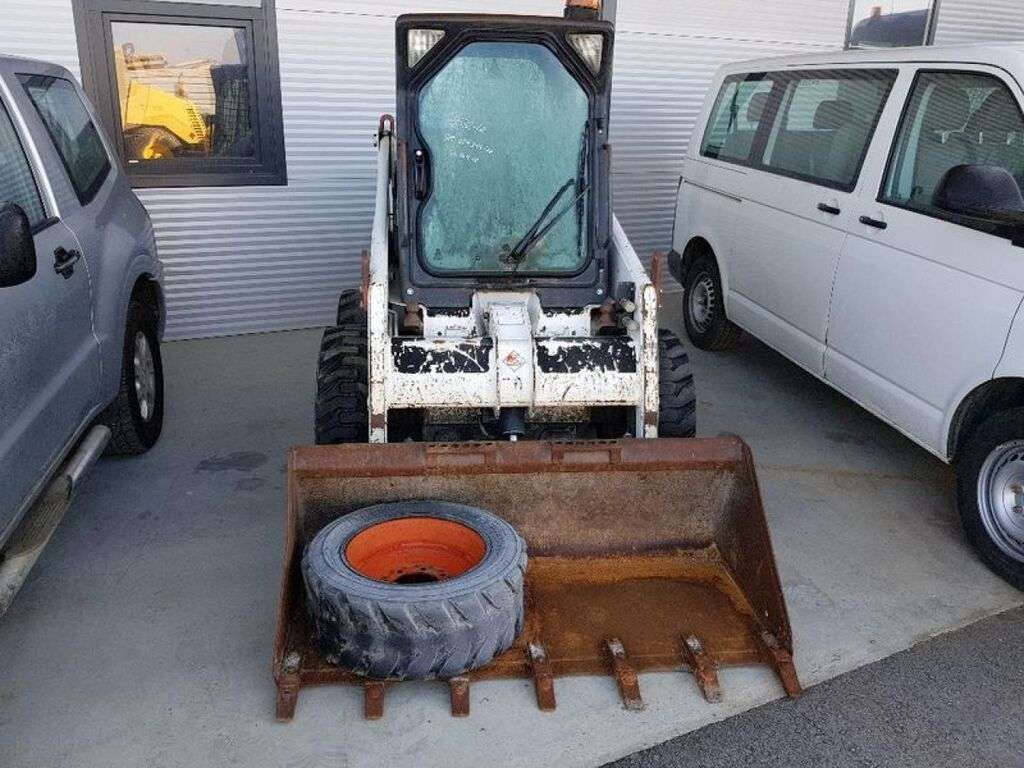 BOBCAT 751 skid steer - Photo 4
