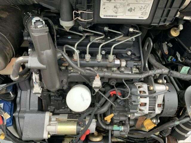 BOBCAT S 590 skid steer - Photo 17