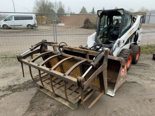 BOBCAT S 590 skid steer - Photo 20