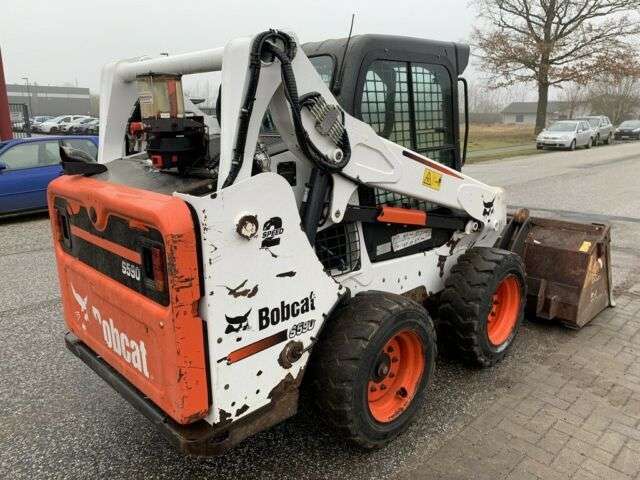 BOBCAT S 590 skid steer - Photo 5