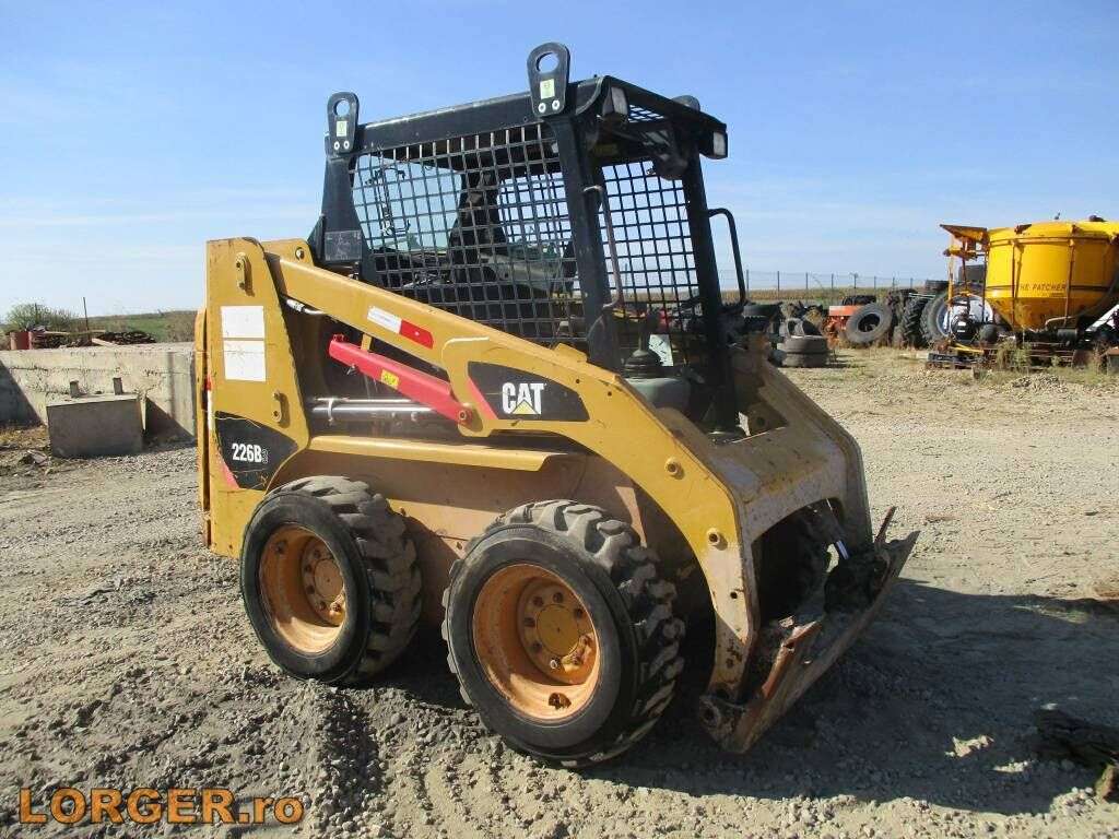 CATERPILLAR 226 B 3 skid steer