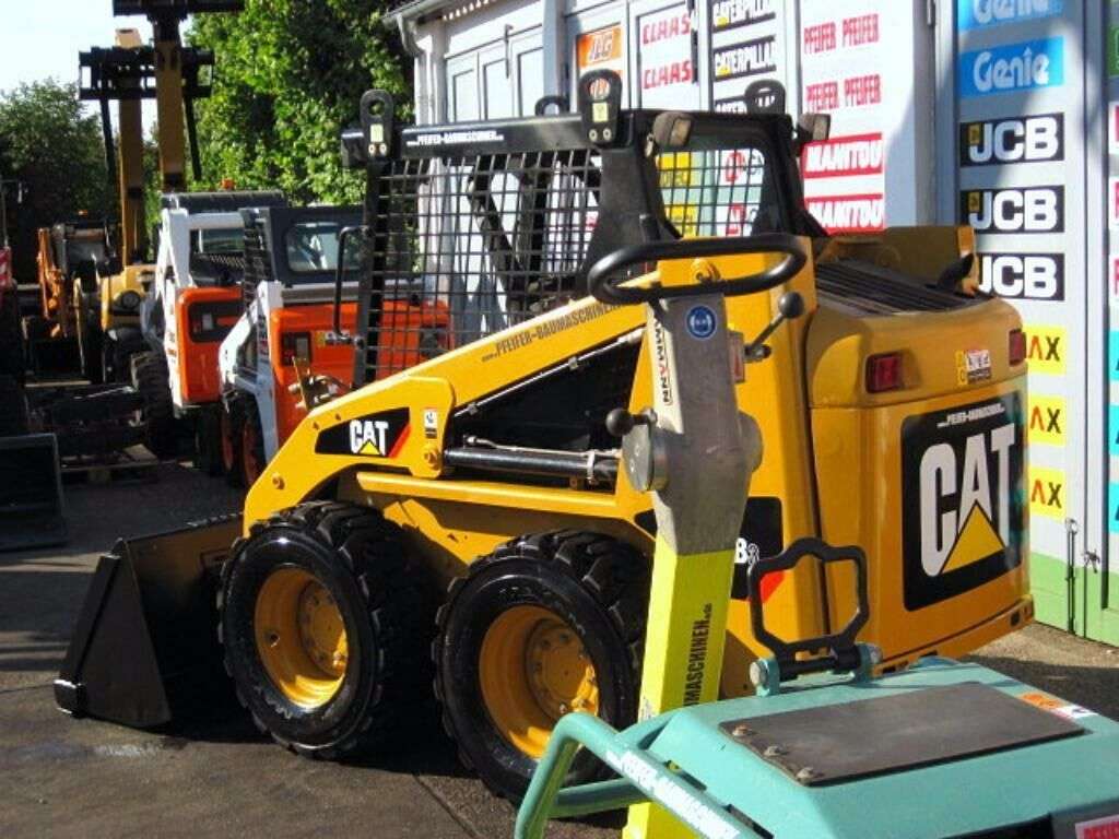 CATERPILLAR 226-B3 skid steer - Photo 5