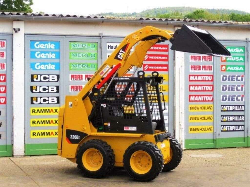 CATERPILLAR 226-B3 Zusatzhydr. vgl. 216 246 skid steer - Photo 8