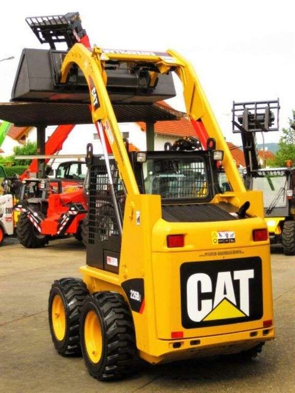 CATERPILLAR 226-B3 Zusatzhydr. vgl. 216 246 skid steer - Photo 9