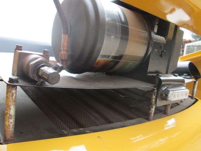 CATERPILLAR 226B skid steer - Photo 6