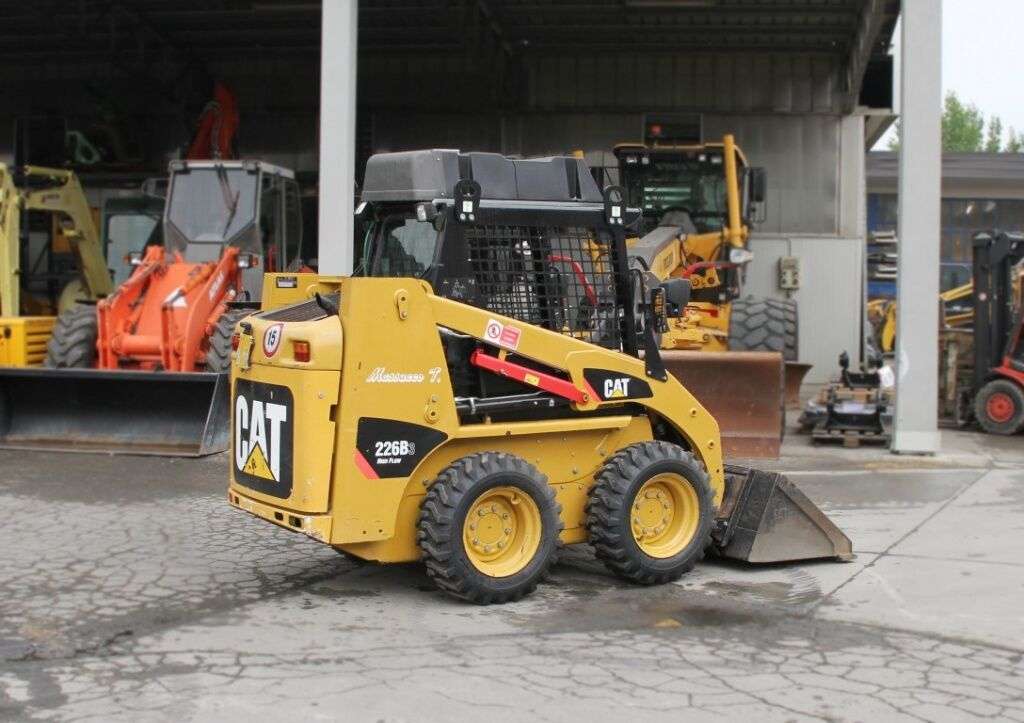 CATERPILLAR 226B3 skid steer - Photo 13