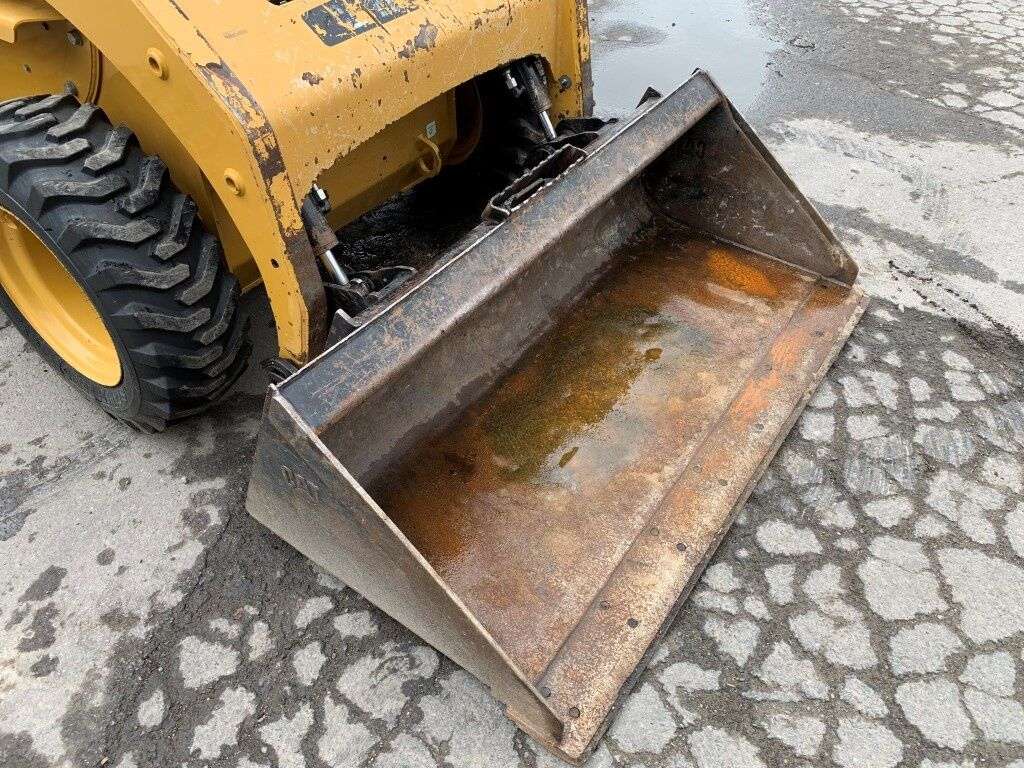 CATERPILLAR 226B3 skid steer - Photo 16