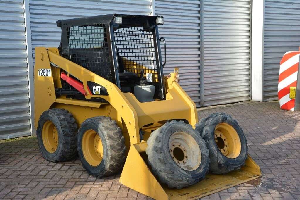 CATERPILLAR 226 B 3 skid steer