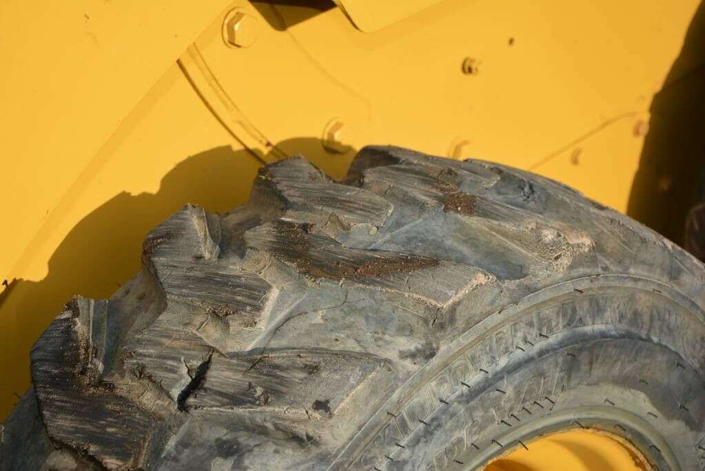 CATERPILLAR 226 B 3 skid steer - Photo 10